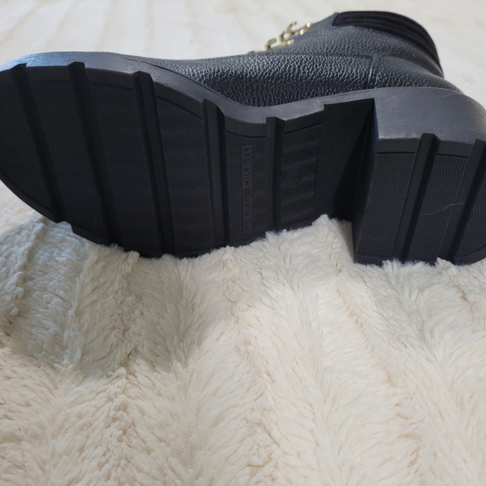 Boots - Picture 2 of 6